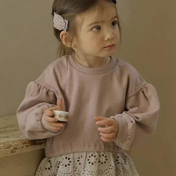 Gyerekruházat Lány kapucnis pulóver 2023 ősz Új koreai stílusú lányok csipke üreges pamut kerek nyakú hosszú ujjú kapucnis pulóver póló