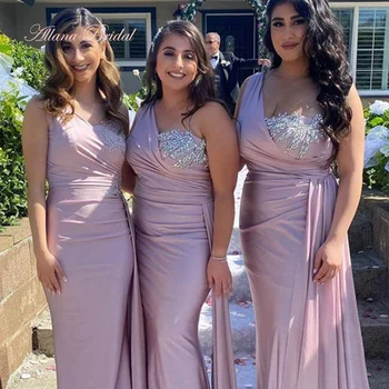 Poros rózsaszín szatén koszorúslány ruhák esküvőre 2024 sellő esküvői vendégruhák strasszos hosszú partiruhákkal