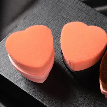 Rózsaszín porkefe multifunkcionális szív alakú műszálas belső kefe praktikus szép szépségápolási eszközök Make up